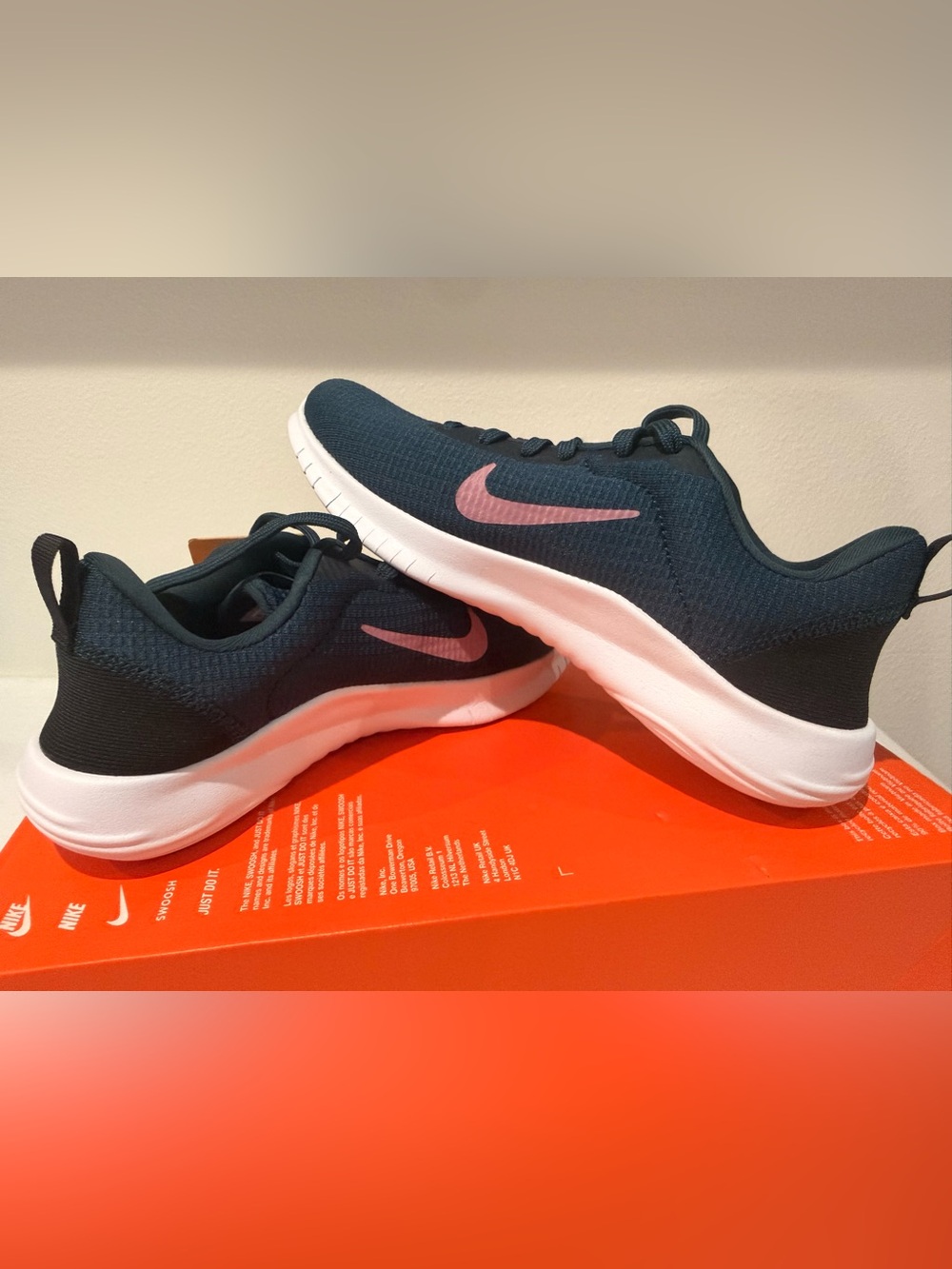 Nike Flex Experience RN 12 Lace-Up Mesh Running Shoes Navy/Plum Size 6.5W / 37.5